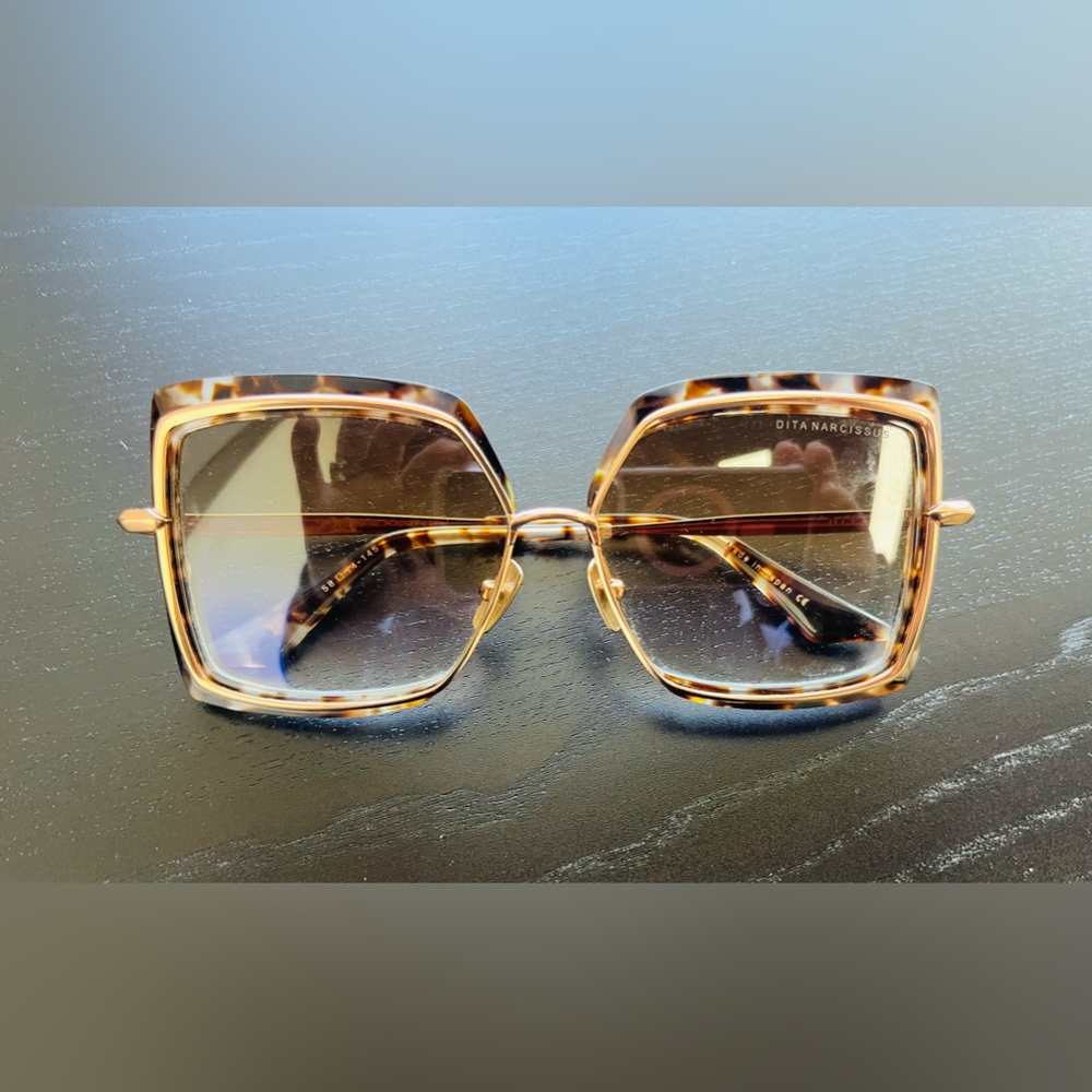 Tortoise Shell Square Sunglasses - image 3